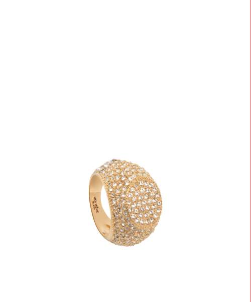 CRYSTAL-FILLED CHEVALIER RING. GOLD-COLORED BRASS AND WHITE CRYSTALS