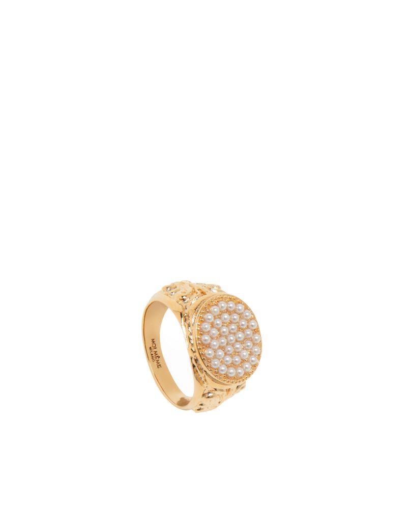 Flowered chevalier ring with Pearls. Gold-tone brass and White micro pearls