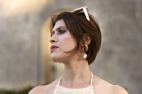 Orecchini particolari donna: i must-have del momento