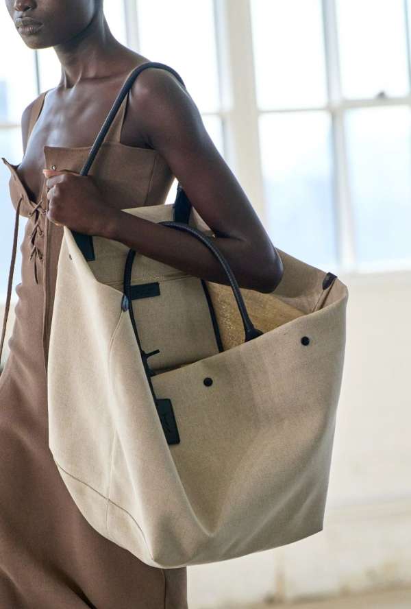Borse di tela: guida pratica tra stile, sostenibilità e versatilità